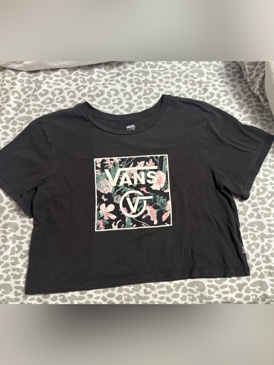 Vans Tops - Vans Black Short-Sleeve Floral Logo Crop